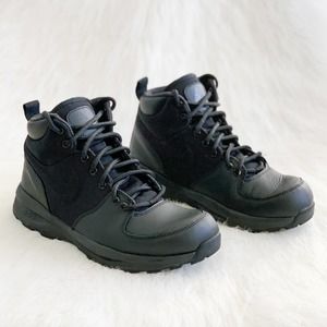 Nike Boy's Air ACG Manoa Leather Textile Boots in Size 7 Youth Black $80